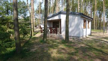 Фото номера Дом с 1 спальней Дома для отпуска Domek letniskowy SZWED-POL г. Kujan 3